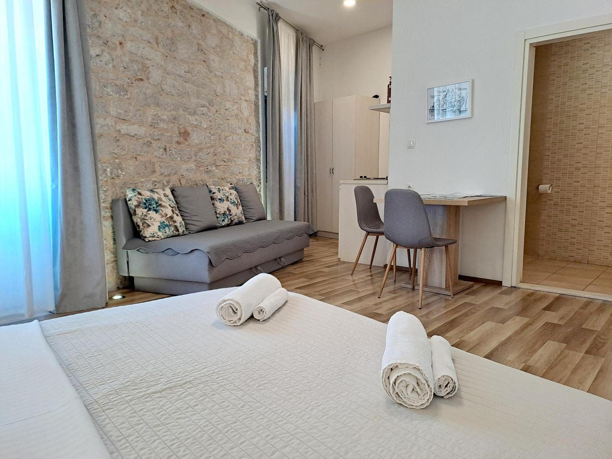 Medulic Palace Rooms & Apartments Sibenik Exterior photo